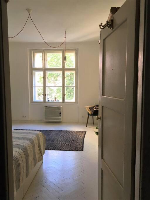Byt V Srdci Zizkova Praha 3 Exteriör bild